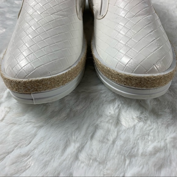 Qupid Slip-on Sneakers - Picture 5 of 14